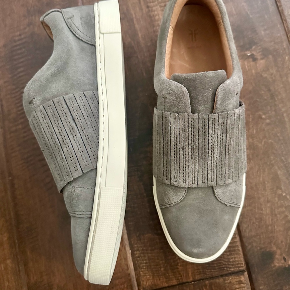 NWOT Frye Gray Suede sneakers women’s 9 ( new)